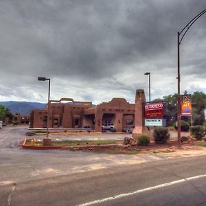 Taos Valley Lodge